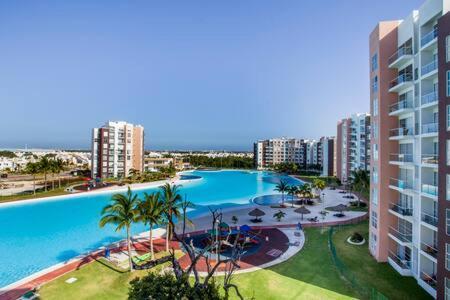 Departamento En Cancun Con 7 Albercas Tipo Playa Y Laguna Esterno foto