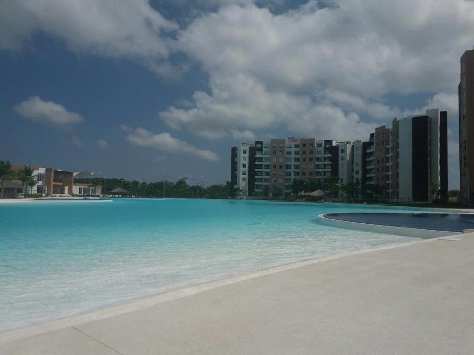 Departamento En Cancun Con 7 Albercas Tipo Playa Y Laguna Esterno foto